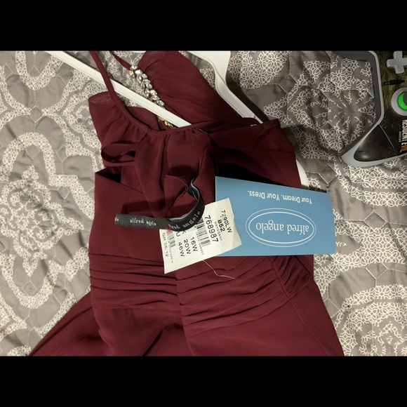 Burgundy Prom Dress - Picture 5 of 5